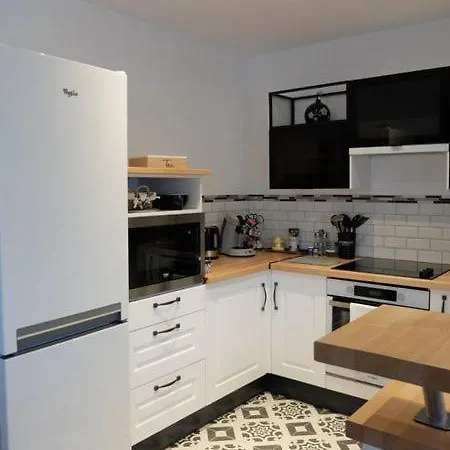 Gite Cote Jardin Apartment